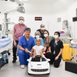 HCV IMPLEMENTA AUTO ELÉCTRICO PARA TRASLADAR A PACIENTES PEDIÁTRICOS A PABELLÓN