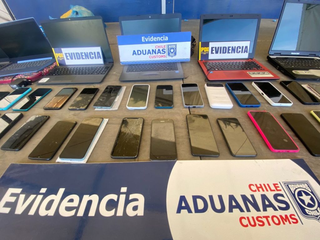 Aduana-PDI-caso-haiti-valparaiso-4