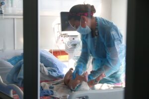 SSVSA llama a inmunización y refuerza coordinación pediátrica ante temporada de virus respiratorios