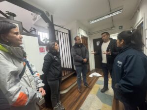 Autoridades visitan albergue y residencias