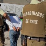 CARABINEROS E INSPECTORES MUNICIPALES DETIENEN A DOS SUJETOS TRAS ROBO Y AMENAZAS EN EL CENTRO DE VALPARAÍSO